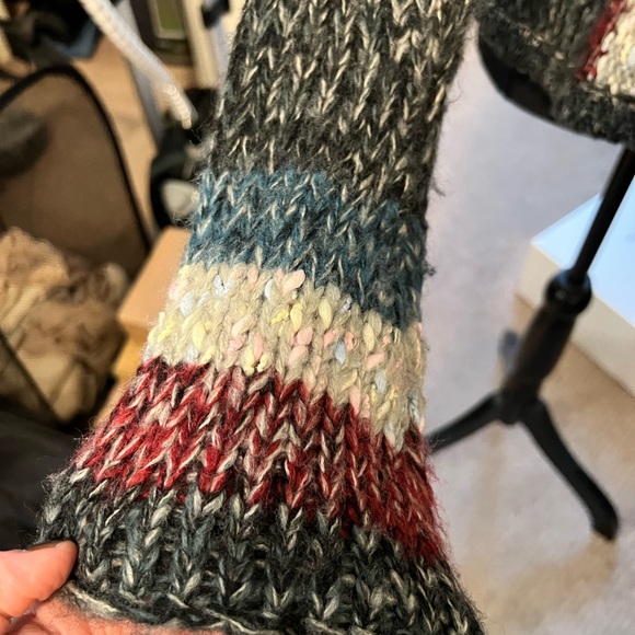 Hand knit cardigan sweater - Picture 11 of 13